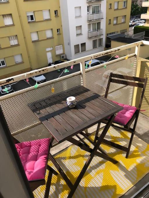 Appartement Balcon, Place De Parking, Centre Ville Βαλένς Εξωτερικό φωτογραφία
