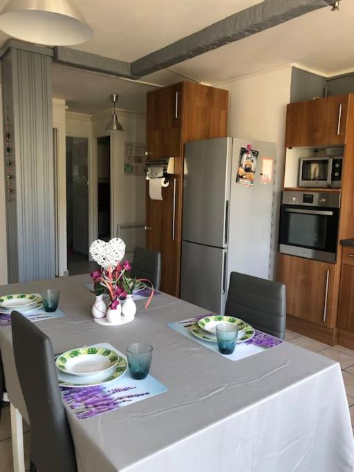 Appartement Balcon, Place De Parking, Centre Ville Βαλένς Εξωτερικό φωτογραφία