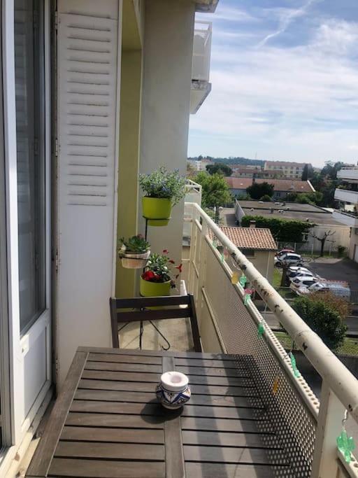 Appartement Balcon, Place De Parking, Centre Ville Βαλένς Εξωτερικό φωτογραφία