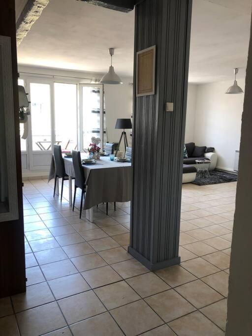 Appartement Balcon, Place De Parking, Centre Ville Βαλένς Εξωτερικό φωτογραφία